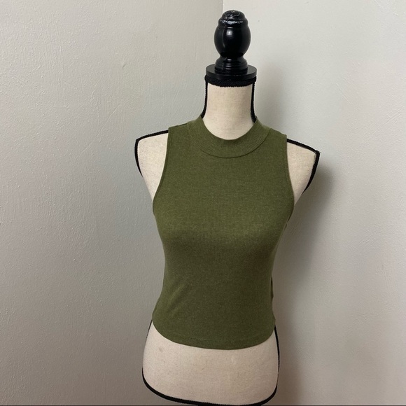 Divided  (H&M)  Top  Green  Sz S. - Picture 6 of 8